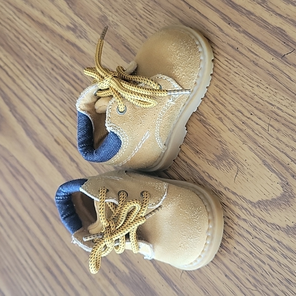 SmartFit size 1 baby hiking boots